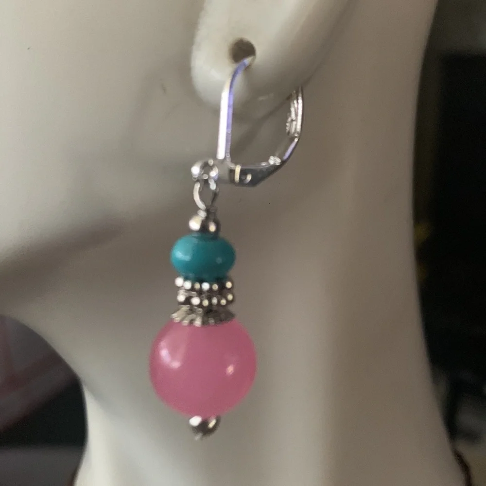 New pretty 8/9 mm pink Jade and 1mm turquoise beads lever back earrings - Picture 7 of 11